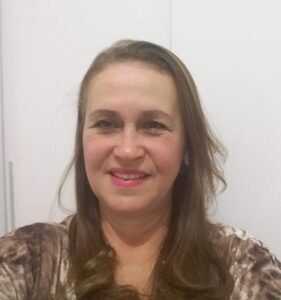 Foto da Artista plástica Nilde Barbosa